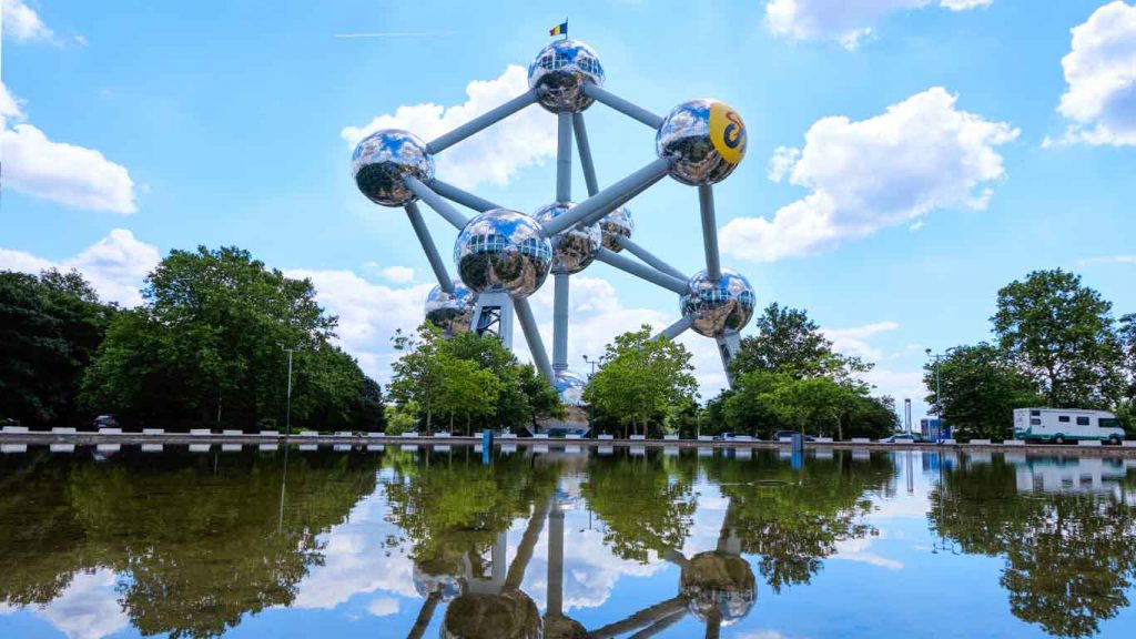 neobična arhitektonska dostignuća: Atomium zgrada u Belgiji