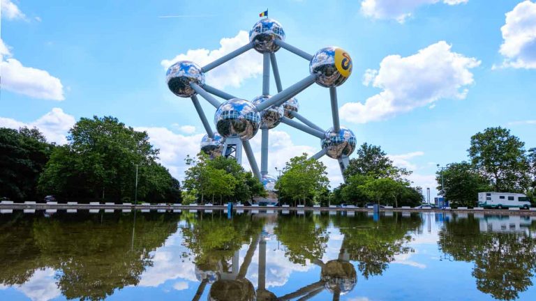 neobična arhitektonska dostignuća: Atomium zgrada u Belgiji
